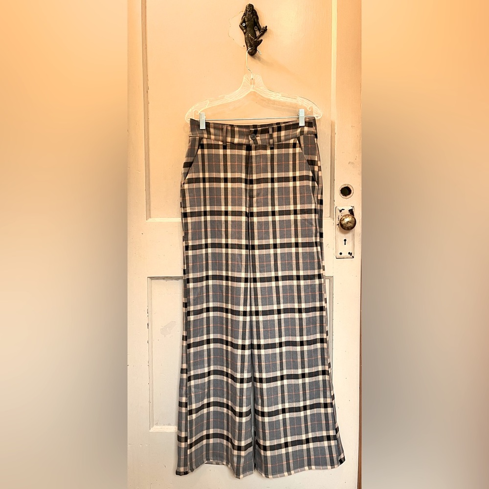 Fun high rise wide leg plaid pants.
